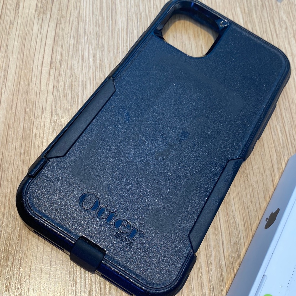 iPhone 11 otter box